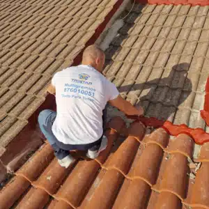 Reformas de tejados en Zaragoza y cambio de tejas Vivienda unifamiliar con obras de reformas de tejados en Zaragoza para mejorar el acabado exterior